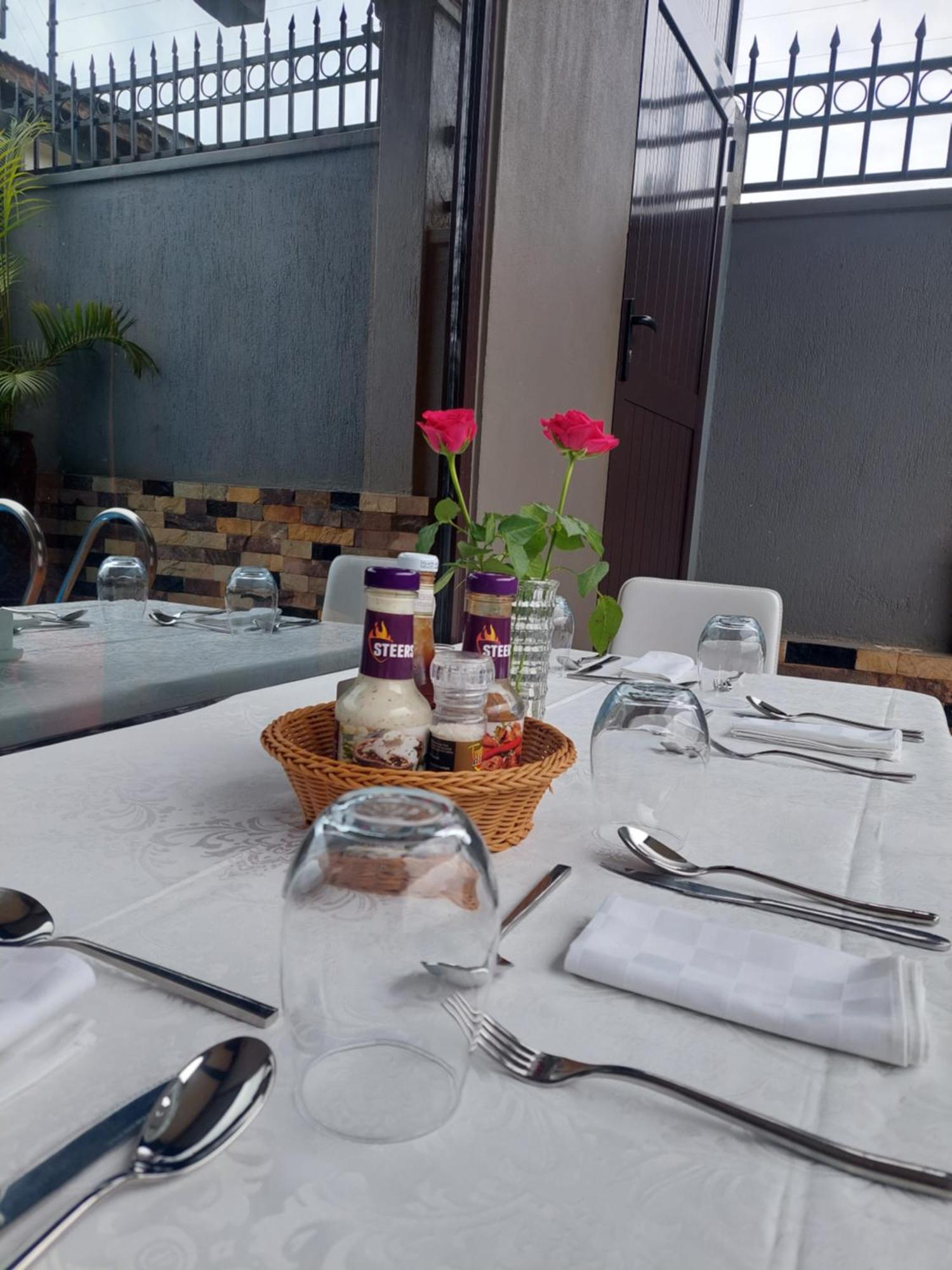 Entebbe Stay Apart-Hotel Dış mekan fotoğraf